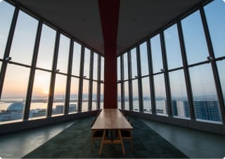 来場者・クリエイター・ビジネスをつなぐラグジュアリーなイベント、展示スペース