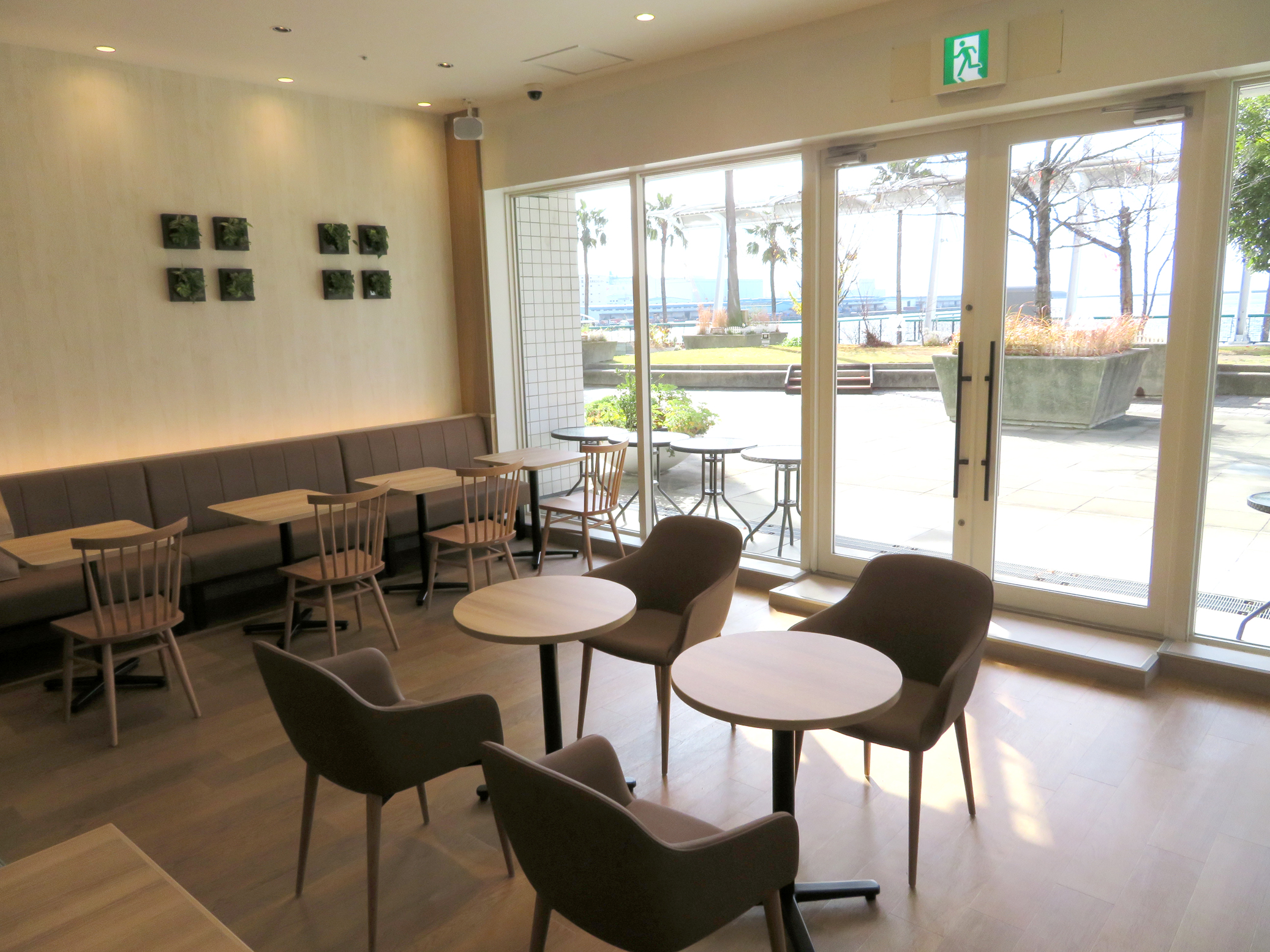 広々としたイートインスペース