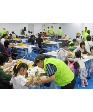 おおさかATCグリーンエコプラザ　日曜自然工作教室