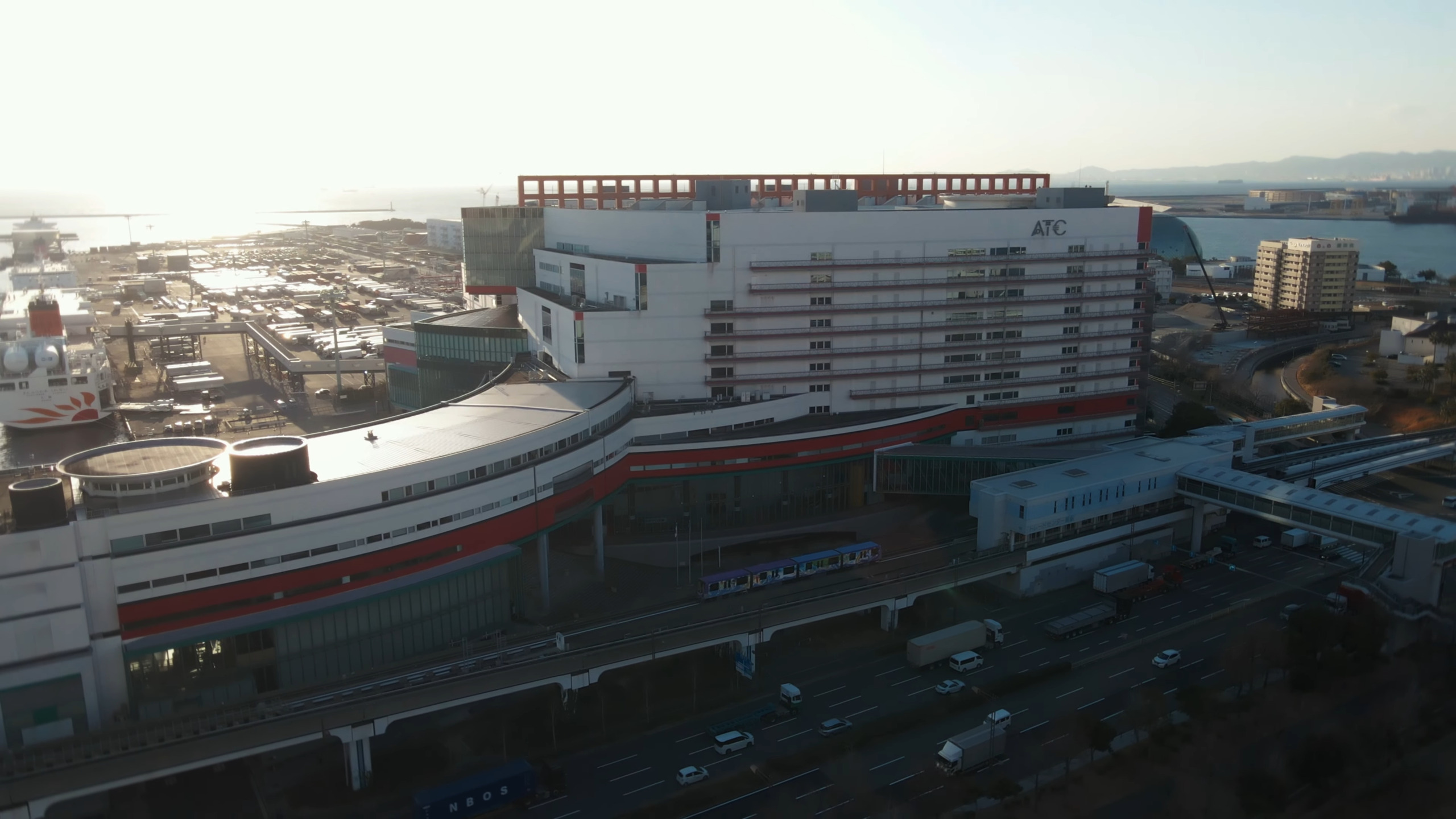 ATC から見える大阪湾