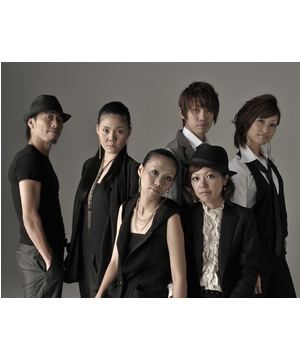 The Continental Family ライブステージ